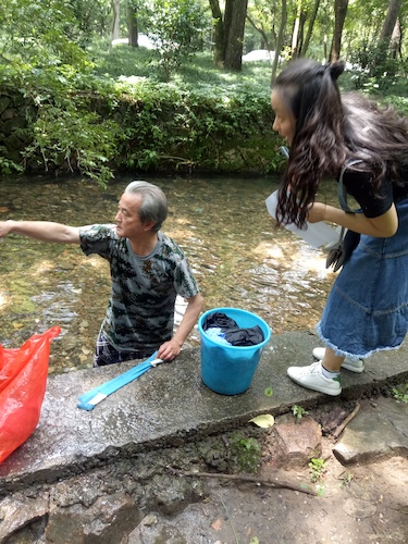 七月九日 电子竞技博彩
 走西湖-关注西湖十景垃圾分类问题小分队 游客调查