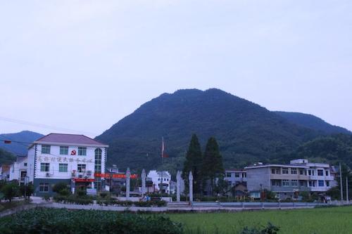 8月19日 电子竞技博彩
 浙西建德爱心支教小队 浙西风情 (2)