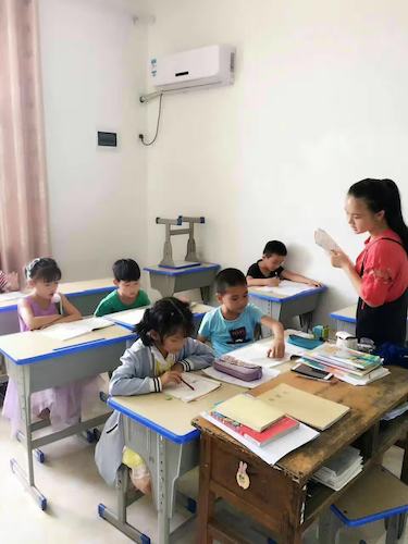 8月22日 电子竞技博彩
 浙西建德爱心支教小队 离别，未知重逢 (1)