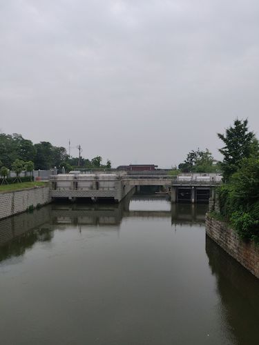 七月三日 电子竞技博彩
 赴钱塘江水域水质检测小分队 取水3