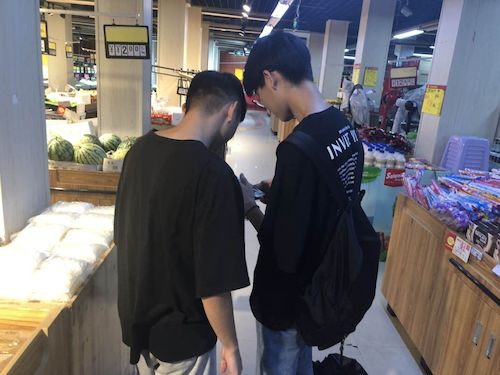 七月九日  电子竞技博彩
   食品添加剂小分队  超市宣传食品添加剂及调查部分食品添加剂含量