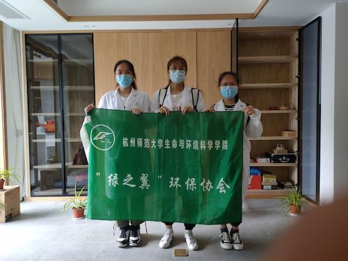 7月8日 电子竞技博彩
 绿之翼测甲醛小分队 团队照1