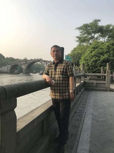 董鸣