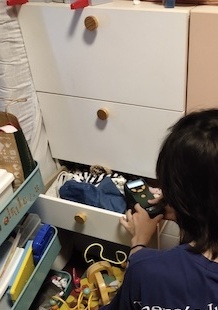 7月12日电子竞技博彩
空气质量检测小分队检测卧室柜子