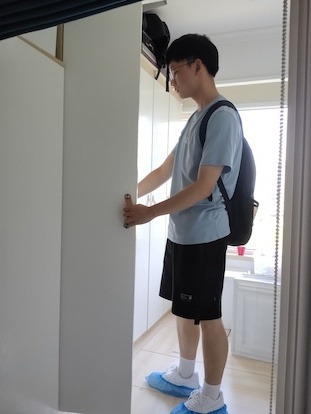 7月12日电子竞技博彩
空气质量检测小分队检测储藏室
