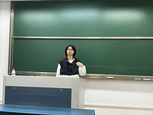 杨钰钶
